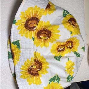Sunflower bucket hat